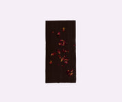 Tableta de chocolate con especies chai y rosas
