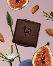 Snack de chocolate Chakra con higos salados y almendras
