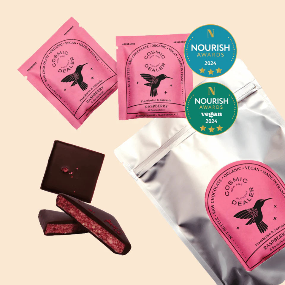 Snack de chocolate Chakra con frambuesa y nueces de macadamia